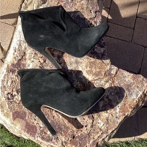 Forever 21 Elegant Black Heeled Boots